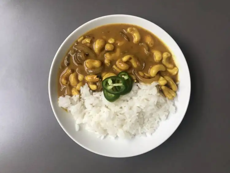 Sri Lankan cashew curry