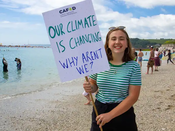 UK - Young campaigners G7 beach protest