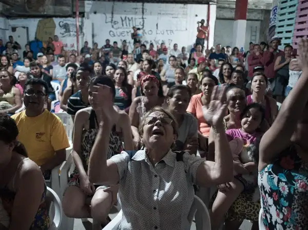 Latin America- Brazil- Mauá community celebrate as eviction cancelled